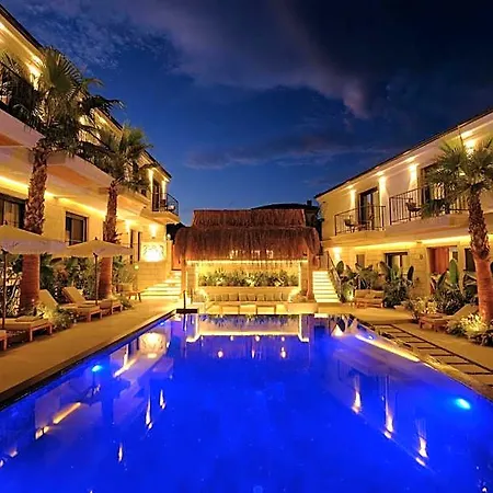 Otel Surga Alacati Ciftlikkoyu