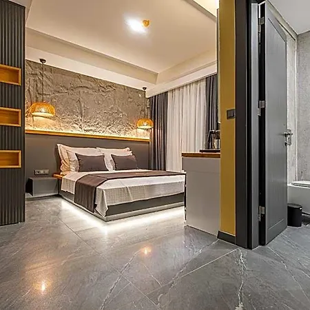 Surga Alacati فندق جفتليك كوي